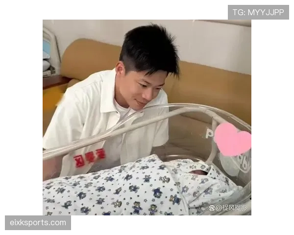 苏炳添居然一天三顿吃泡面?舍不得豪车的钱都花哪了?? 苏炳添居然一天三顿吃泡面?舍不得豪车的钱都花哪了??